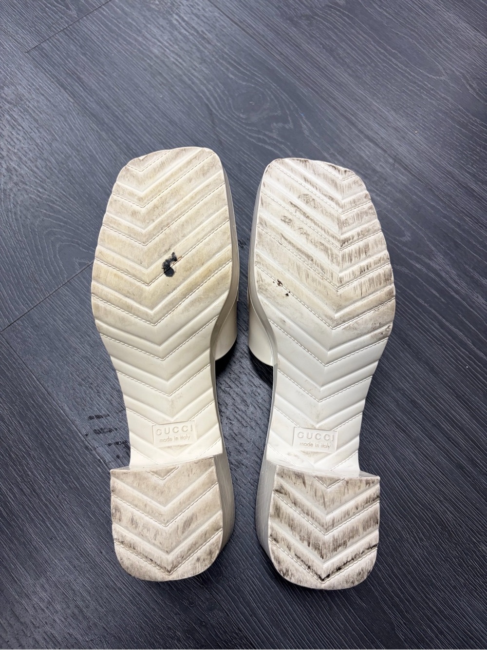 Gucci Cream Patent Slide Heel Sandal - Picture 6 of 6